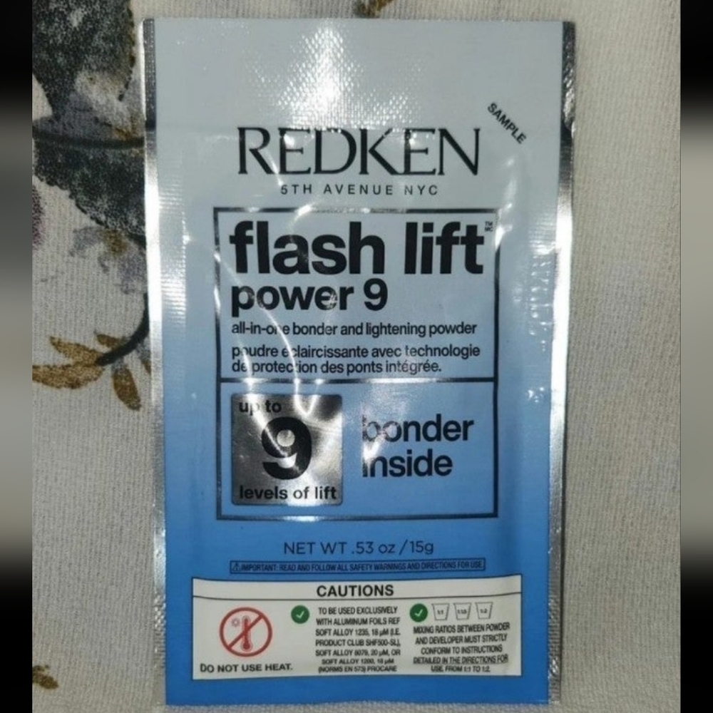 Redken Flash Lift Power 9 All-in-One Bonder and Lightening Powder (hair bleach)